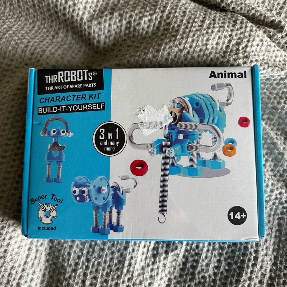 The Robots Build-It-Yourself Character Kit Animal